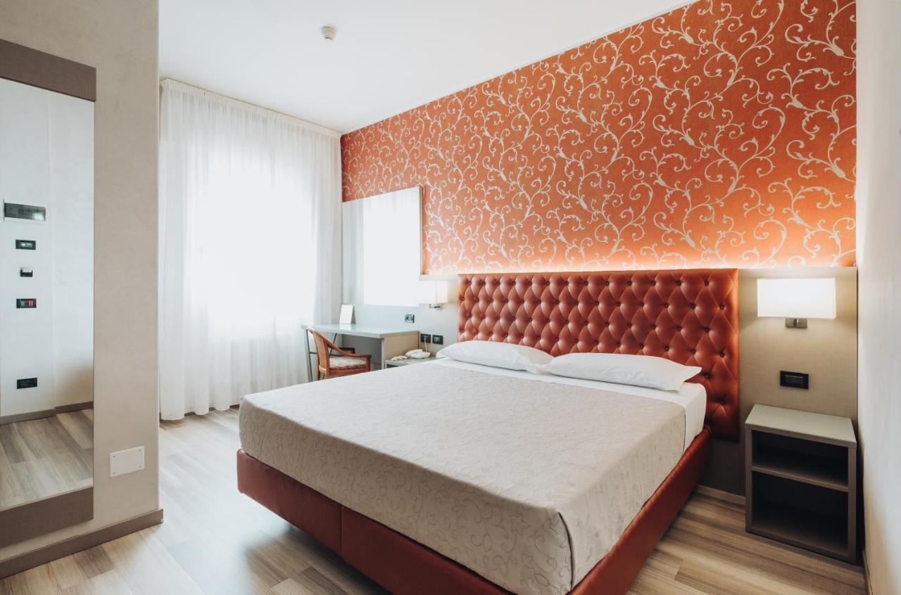 Hotel Alan Anzola dell'Emilia Eksteriør bilde