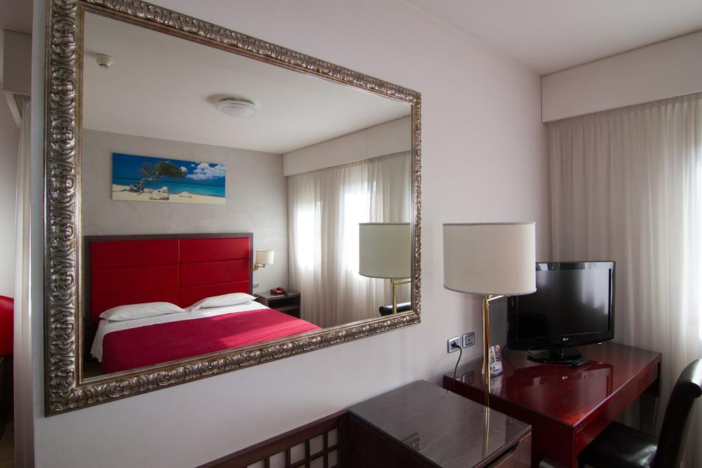 Hotel Alan Anzola dell'Emilia Eksteriør bilde